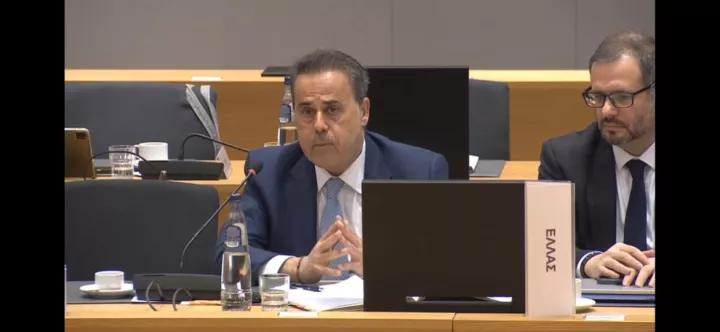 Σφοδρή Αντιπαράθεση Παπασταύρου με τη Σουηδή ομόλογο για τα ευρωπαϊκά δίκτυα