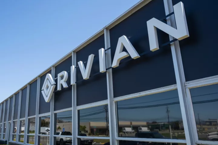 Η Rivian θυσιάζει τον στόχο κερδών του 2027 για να προχωρήσει στην αυτόνομη οδήγηση