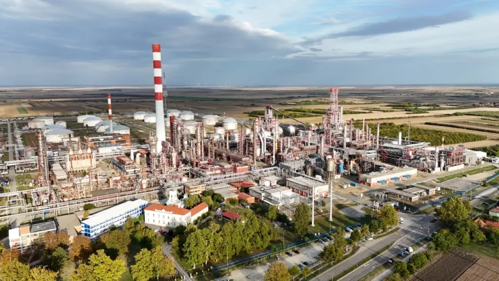 Υπ. Ενέργειας Σερβίας: Παρατείνεται η απαλλαγή από τις κυρώσεις των ΗΠΑ για την πετρελαϊκή εταιρεία NIS