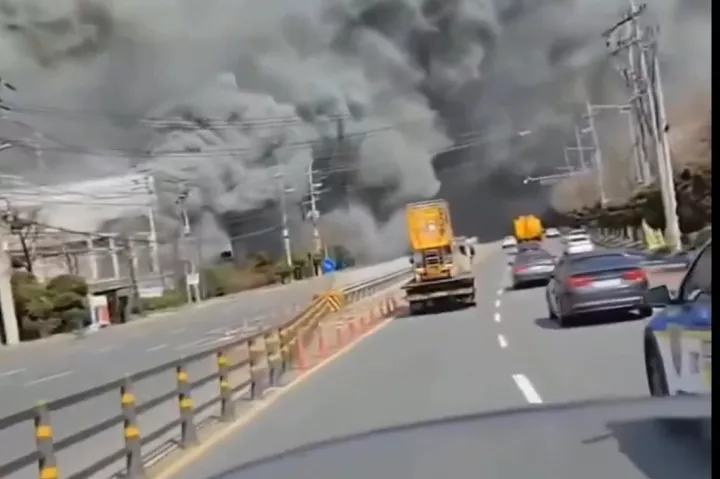 Ν. Κορέα: Πάνω από 50 τραυματίες από πυρκαγιά σε εργοστάσιο ανταλλακτικών αυτοκινήτων