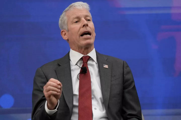 Ράιτ: Ενδέχεται να άρουμε τις κυρώσεις επί του ιρανικού πετρελαίου