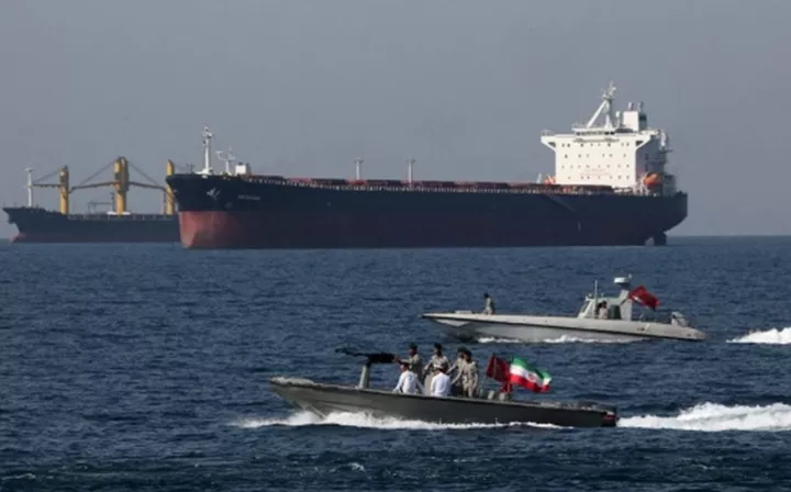 HELLENiQ Energy: Αντικαθιστά τα φορτία από Ορμούζ με άλλους τύπους αργού