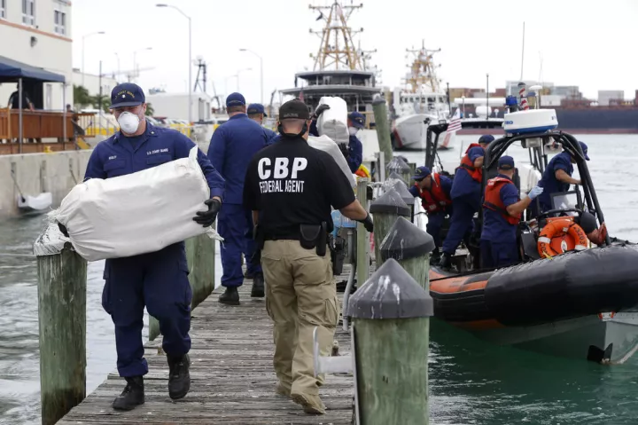 ΗΠΑ: Δύο νεκροί από επίθεση του στρατού σε σκάφος που εμπλεκόταν σε διακίνηση ναρκωτικών στον Ειρηνικό