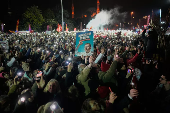 Αόρατη για την Ευρώπη η δίκη του Εκρέμ Ιμάμογλου