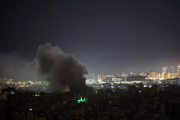 Μπαράζ ισραηλινών επιδρομών σε Ιράν και Λίβανο, απάντησε με πυραύλους το Ιράν-Τραμπ: Εξετάζω αποκλιμάκωση