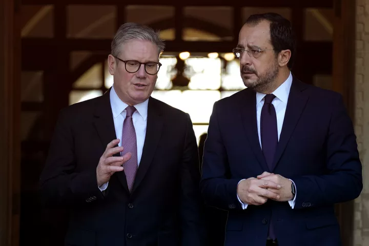 Επικοινωνία Στάρμερ - Χριστοδουλίδη: Οι βάσεις στην Κύπρο δεν θα χρησιμοποιηθούν για επιθετικές επιχειρήσεις στο Ιράν