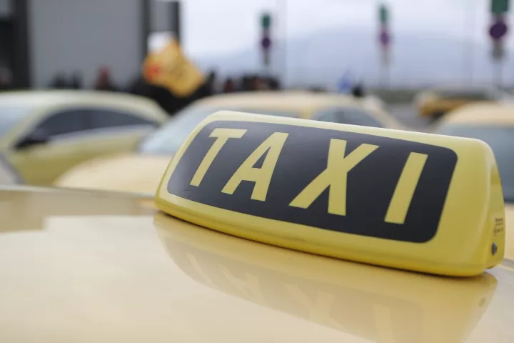 Ταξί: Νέα πανελλαδική 24ωρη απεργία τη Δευτέρα