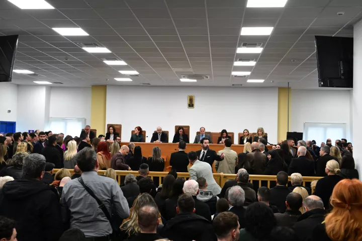 Τέμπη: Η εισαγγελέας πρότεινε να απορριφθεί αίτημα για διακοπή της δίκης - Οι συνήγοροι των συγγενών απειλούν με αποχώρηση (vid)