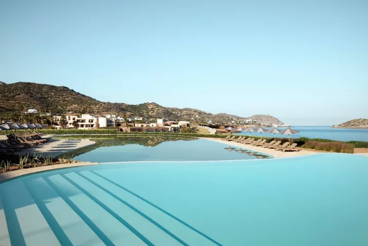 ELLA Resorts: Το Rocrita φέρνει τη Σητεία στο επίκεντρο του τουριστικού χάρτη της Κρήτης
