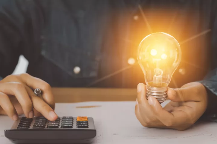 Σταθερά τιμολόγια ρεύματος: Σε φάση αναπροσαρμογής η αγορά   