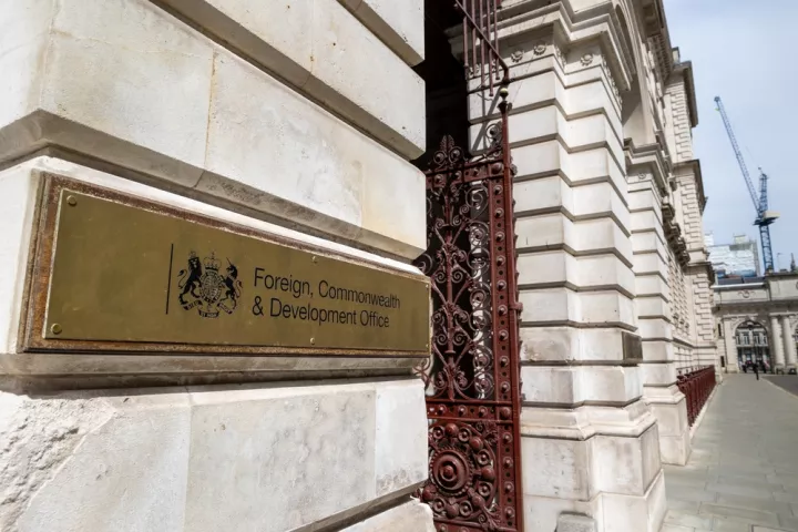 Βρετανία: Ο πρεσβευτής του Ιράν κλήθηκε στο ΥΠΕΞ μετά την απαγγελία κατηγοριών σε βάρος δύο υπόπτων για κατασκοπεία