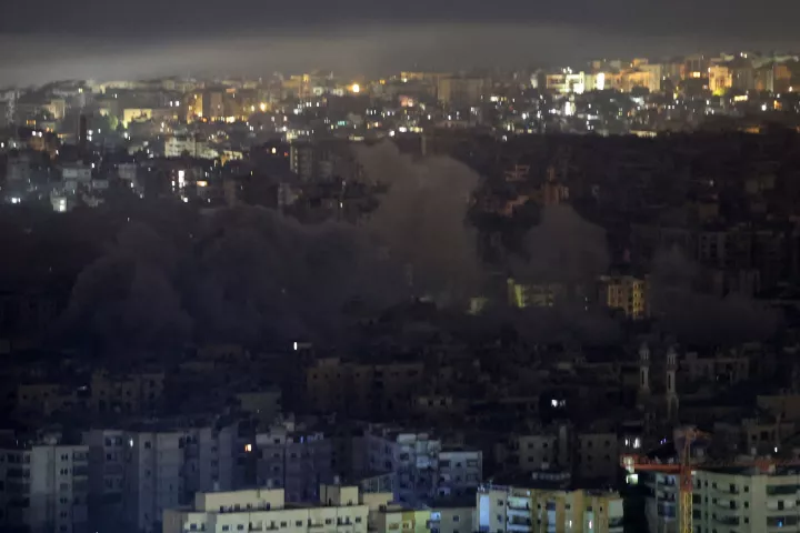 Ο Τραμπ «παγώνει» τα πλήγματα σε ενεργειακές υποδομές του Ιράν, διαψεύδει η Τεχεράνη - Πυραυλική επίθεση σε Τελ Αβίβ και Ιερουσαλήμ