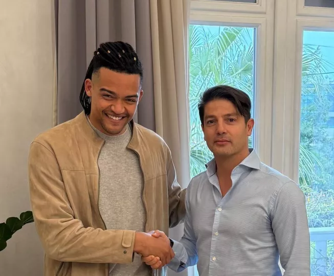 Ο Εμμανουήλ Καραλής στο μετοχικό σχήμα της Ελληνικά Οινοποιεία Α.Ε. 