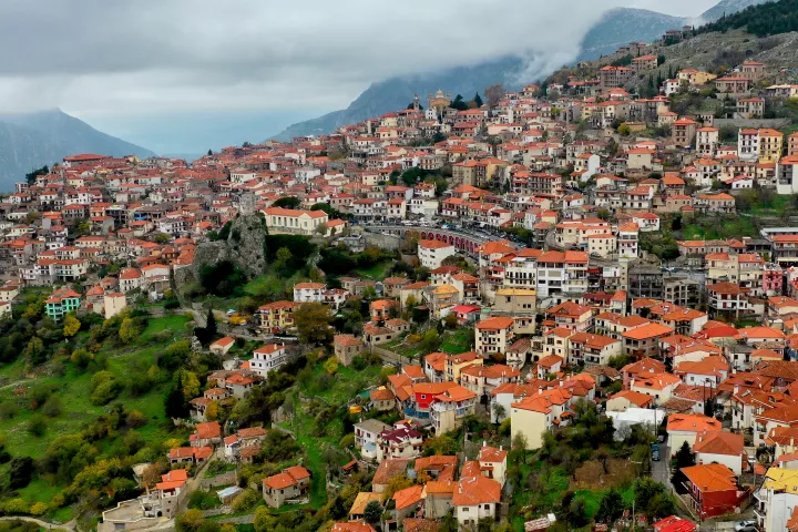 Άνοδος 33,3% στις ταξιδιωτικές αφίξεις στην Ελλάδα τον Ιανουάριο - Στο +138,4% οι εισπράξεις από τη Βρετανία