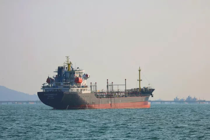 Το Ιράν δηλώνει ότι «μη εχθρικά» πλοία μπορούν να διέρχονται από τα Στενά του Ορμούζ