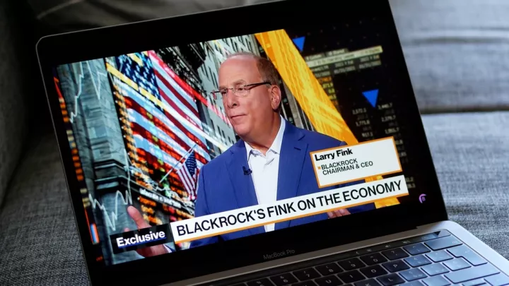 Επικεφαλής BlackRock: Προειδοποιεί για «παγκόσμια ύφεση» αν το πετρέλαιο εκτιναχθεί στα 150 δολάρια