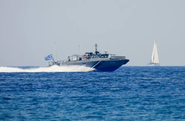 Διάσωση 112 μεταναστών στην Κρήτη - Συνελήφθη 15χρονος ως διακινητής