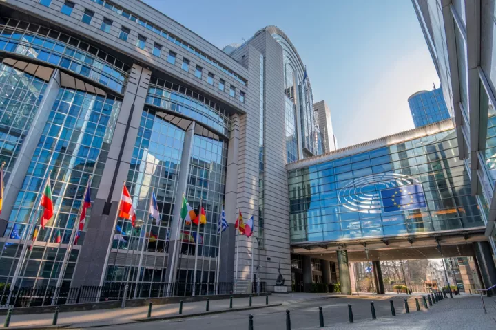 ΕΕ: Ένα στα τρία διαδικτυακά καταστήματα λιανικής πώλησης εξαπατά κατά την Black Friday