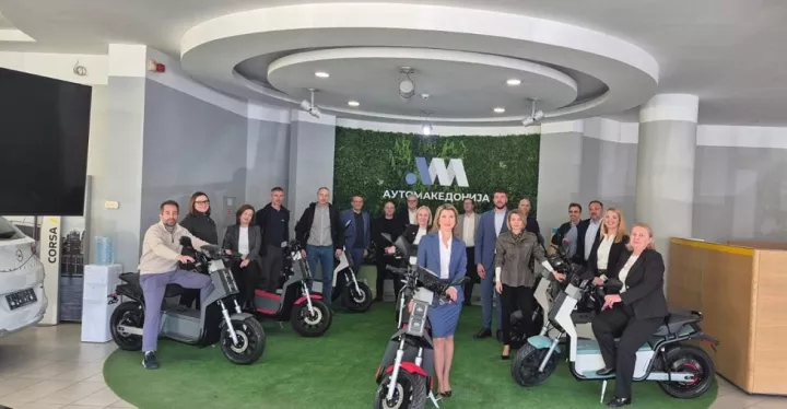 Ο Όμιλος Πέτρος Πετρόπουλος φέρνει το premium ελληνικό ηλεκτρικό σκούτερ NOOS® στnν αγορά των Βαλκανίων σε συνεργασία με την Automakedonija AD Skopje