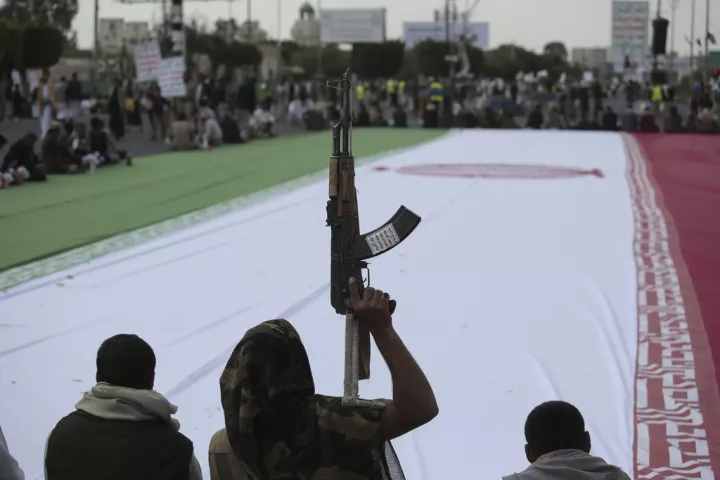 Οι Χούθι έτοιμοι να ενισχύσουν το Ιράν για τον πόλεμο στη Μέση Ανατολή 