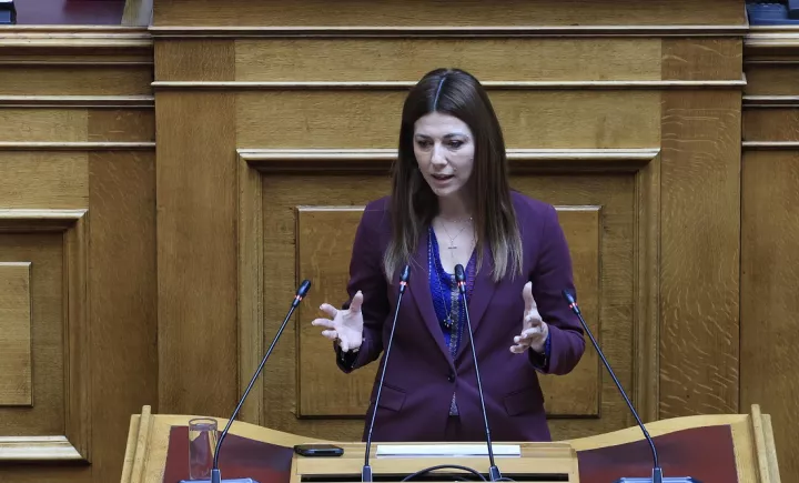 Ευρύτατη πλειοψηφία εξασφάλισε επί της αρχής το νομοσχέδιο για την Ανώτατη Σχολή Παραστατικών Τεχνών