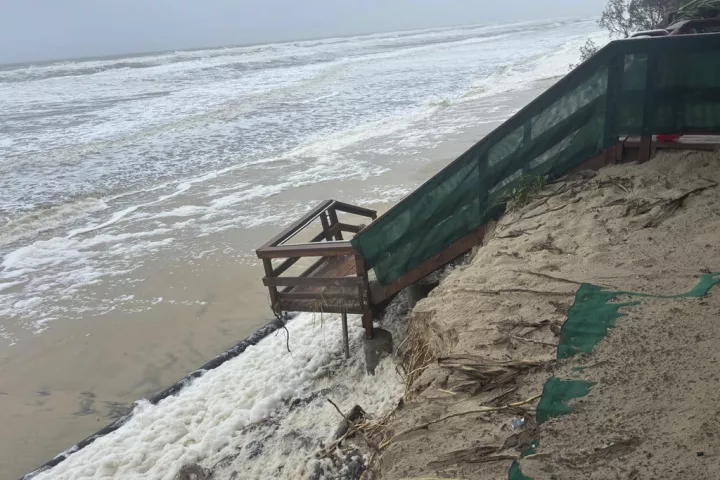 Αυστραλία: Κυκλώνας προκαλεί διακοπή λειτουργίας μεγάλων εγκαταστάσεων παραγωγής LNG (vid)