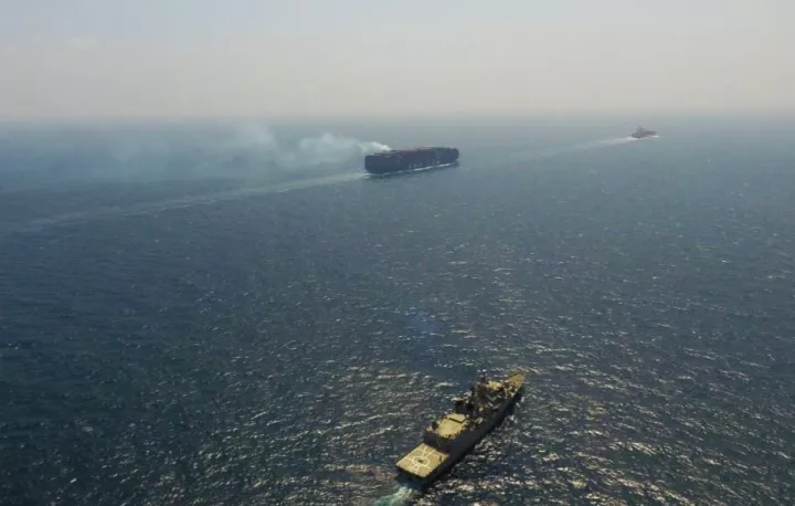 Η φρεγάτα «Ύδρα» παρείχε υποστήριξη σε εμπορικά πλοία στο πλαίσιο της επιχείρησης Ασπίδες