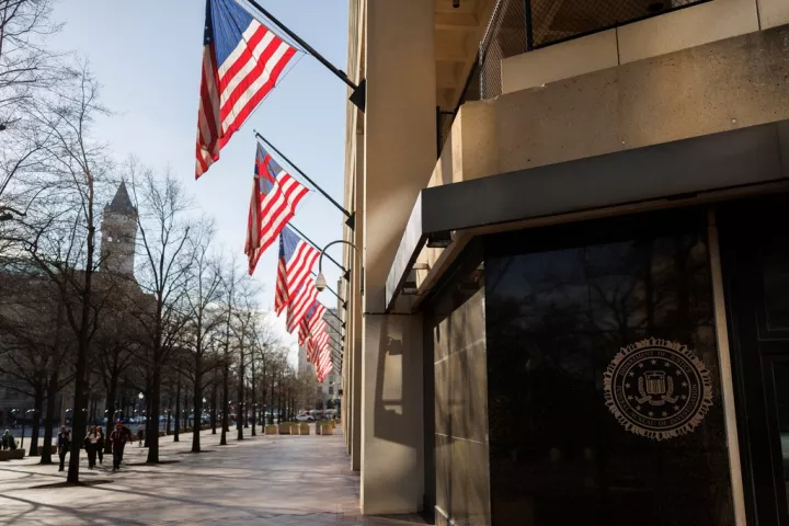 ΗΠΑ: Ομάδα χάκερ που συνδέεται με το Ιράν παραβίασε το προσωπικό email του διευθυντή του FBI