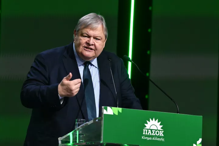 Ο Βενιζέλος και ο πειρασμός της θεσμικής υπερβολής