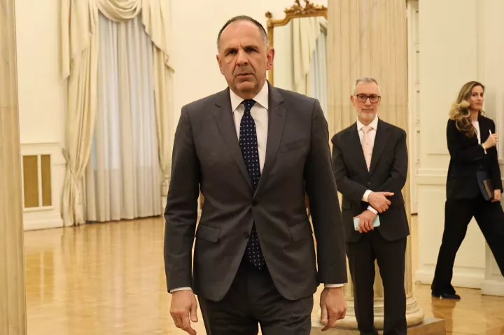 Το μεταναστευτικό και η οριοθέτηση θαλάσσιων ζωνών τα θέματα συνάντησης Γεραπετρίτη - Χαφτάρ στη Λιβύη