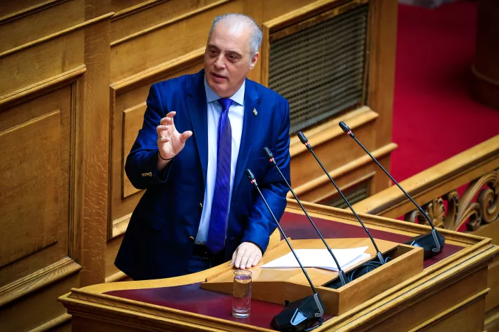 Η «διπλή γλώσσα» Βελόπουλου για τους υδρογονάνθρακες