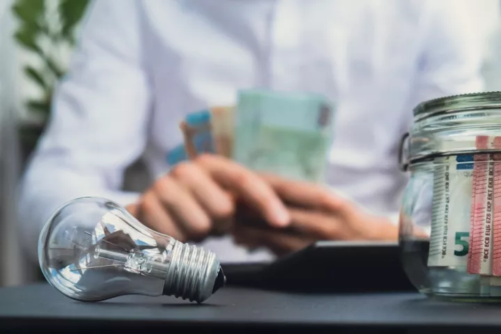 Ηλεκτρικό ρεύμα: Έρχονται τα δυναμικά τιμολόγια - Τα οφέλη για τους καταναλωτές