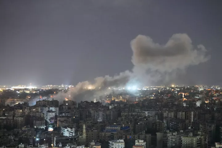 Τραμπ: Να καταλάβουμε τη νήσο Χαργκ για να πάρουμε το ιρανικό πετρέλαιο-Νεκρός κυανόκρανος στον Λίβανο, η Τεχεράνη έπληξε μονάδα αφαλάτωσης στο Κουβέιτ