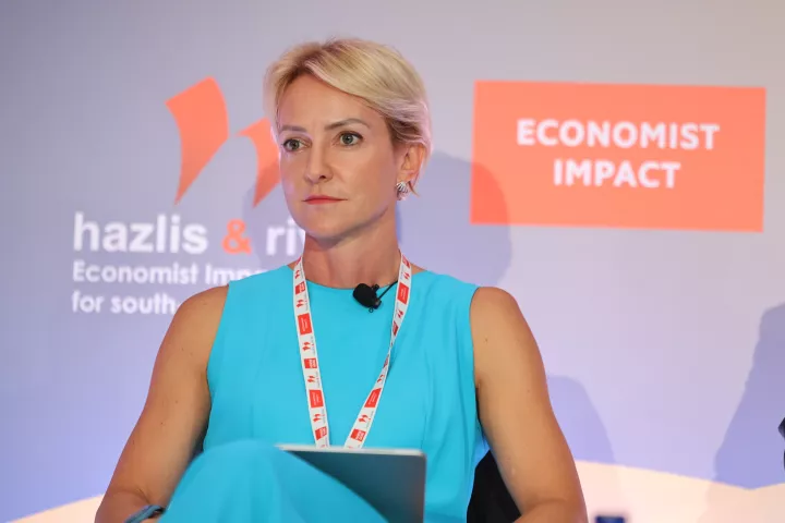 Αλ. Σδούκου: Εκλογές το 2027 - Όποιος ψηφίζει ΠΑΣΟΚ ψηφίζει μαζί και κόμμα-έκπληξη