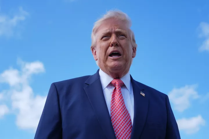 Τραμπ: Πρόθυμος να τερματίσει τον πόλεμο στο Ιράν χωρίς το άνοιγμα των Στενών του Ορμούζ