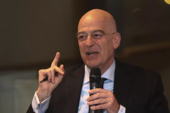 Στα Ηνωμένα Αραβικά Εμιράτα ο Ν. Δένδιας: Θα συναντηθεί με αξιωματούχους της χώρας