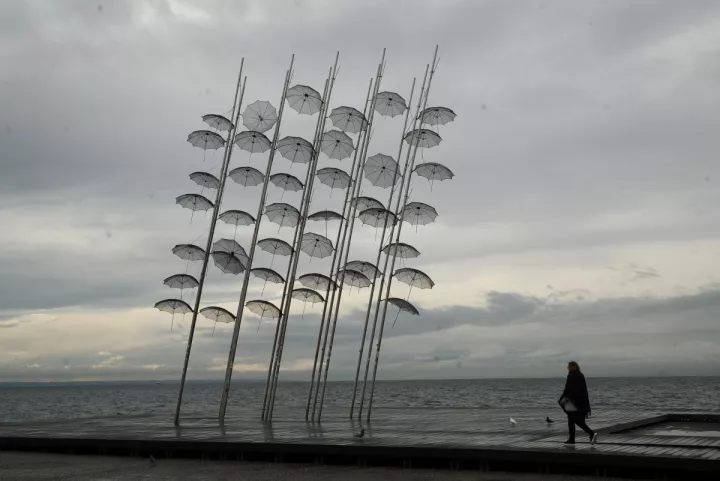 Έκτακτο δελτίο ΕΜΥ για την κακοκαιρία Erminio: Βροχές και καταιγίδες αύριο και μεθαύριο σε όλη τη χώρα
