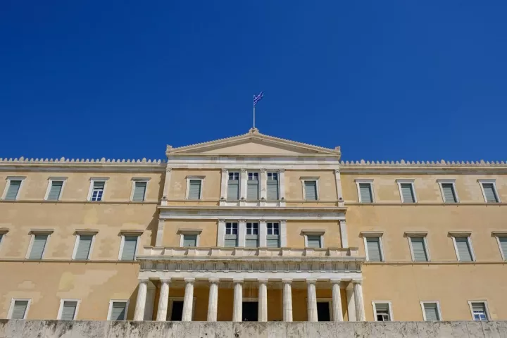 ΔΝΤ: Εκατομμύρια μη εξυπηρετούμενα δάνεια εμποδίζουν την οικονομική ανάκαμψη της Ελλάδας