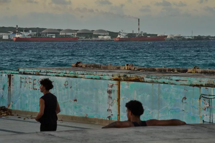 Κούβα: Έφτασε στο Ματάνζας το ρωσικό τάνκερ με 700.000 βαρέλια πετρελαίου