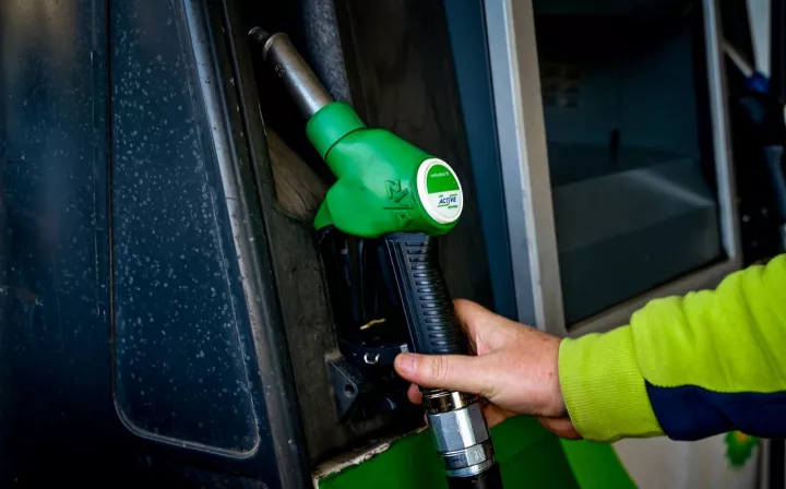 Σε ισχύ τα μέτρα στήριξης για τα καύσιμα: Επιδότηση diesel 20 λεπτά/λίτρο - Σύντομα και το fuel pass σε 3,1 εκατ. ΙΧ