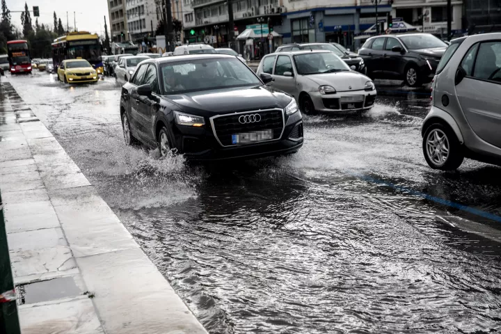 Μήνυμα του 112 για περιορισμό των μετακινήσεων σε Βοιωτία, Φθιώτιδα και Εύβοια