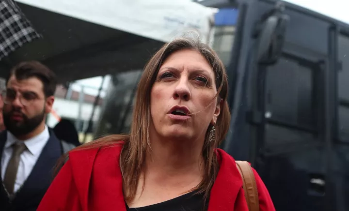 Δίκη Τεμπών για το βιντεοληπτικό υλικό: Νέα ένταση από την Κωνσταντοπούλου μετά τις διαμαρτυρίες συγγενή θύματος