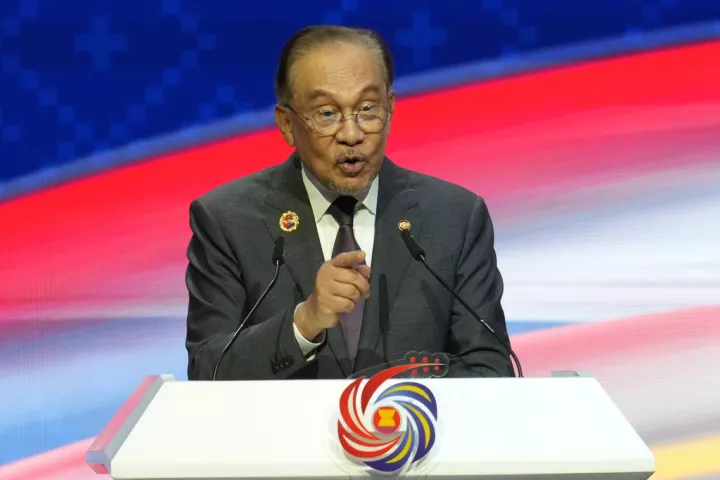 Άνοδος τιμών καυσίμων: Η Μαλαισία θα εφαρμόσει πολιτική τηλεργασίας για εξοικονόμηση ενέργειας