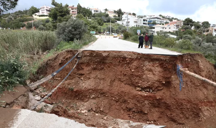 Αυτοψίες και συσκέψεις σε περιοχές που επλήγησαν από την κακοκαιρία Erminio