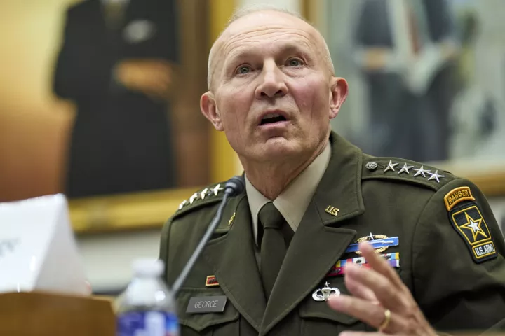 ΗΠΑ: Ο Χέγκσεθ ζήτησε την παραίτηση του αρχηγού του Γενικού Επιτελείου Στρατού