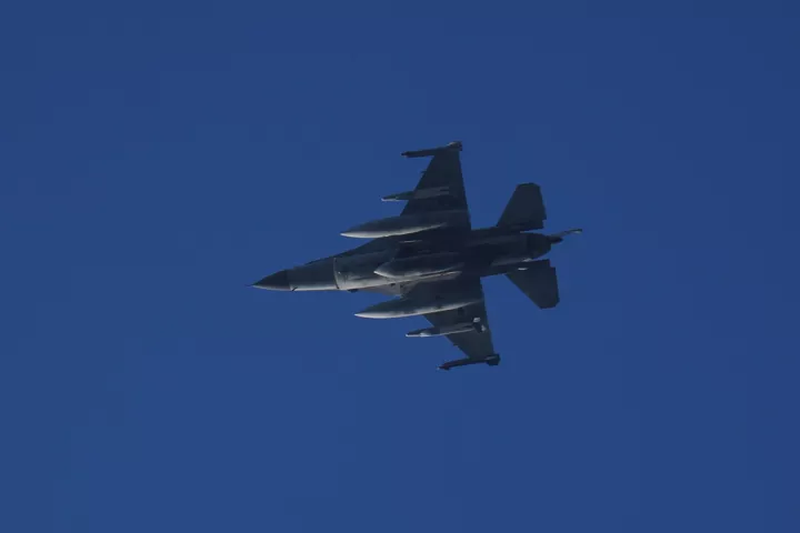 Tο Ισραήλ ανατίναξε φορτηγό - εκτοξευτή βαλλιστικών πυραύλων του Ιράν (vid)