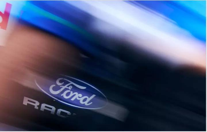 Με όνομα βαρύ σαν ιστορία…