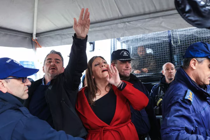 Ζ. Κωνσταντοπούλου: Δημοσίευσε νέο βίντεο από τη δίκη για τα Τέμπη, φωνάζει εκτός ελέγχου (vid)