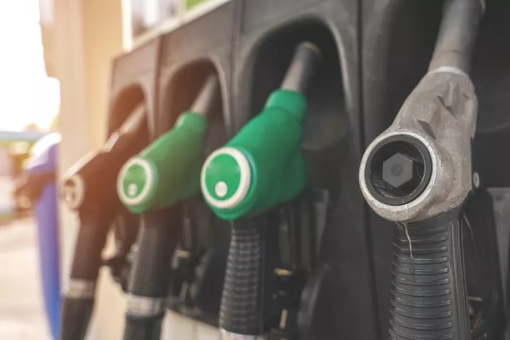 Fuel Pass: Νέος τρόπος υποβολής αιτήσεων μετά τα τεχνικά προβλήματα - Ποιοι θα μπαίνουν κάθε μέρα στην πλατφόρμα