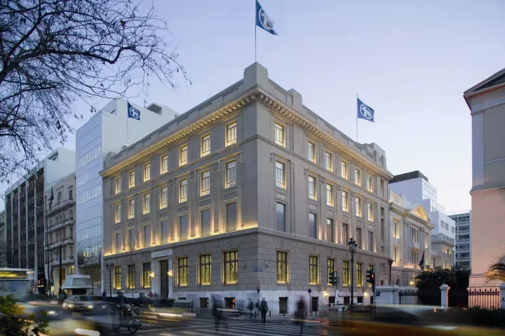 Alpha Bank: Στα 20,20 ευρώ ανά μετοχή η δημόσια πρόταση για την Alpha Trust Holdings